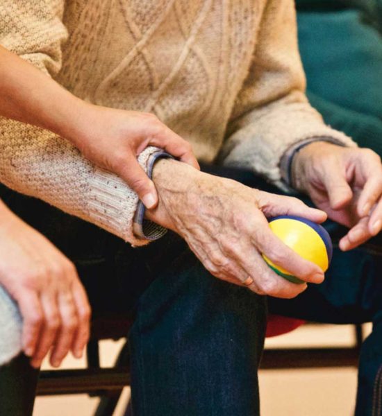 aide-a-domicile-personnes-agees-generations-seniors
